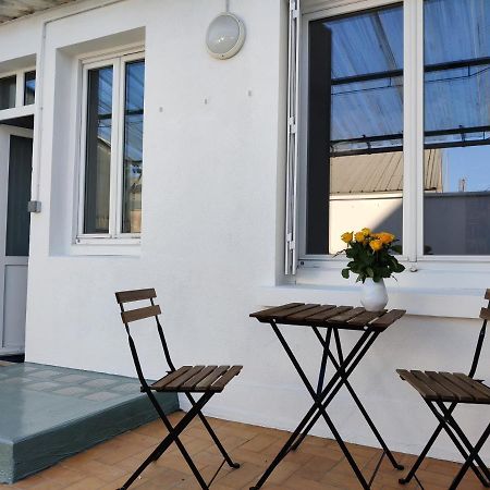 Studio équipé, grande terrasse, à côté de la gare Tours Exterior foto